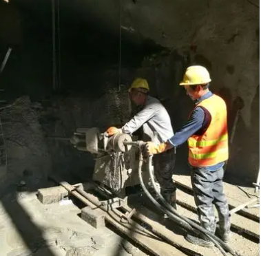 中原水下抗分散灌浆料特点 水下不分散注浆料介绍